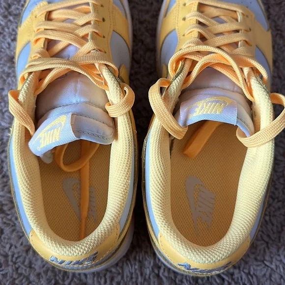 Nike Dunk Low - Picture 4 of 5